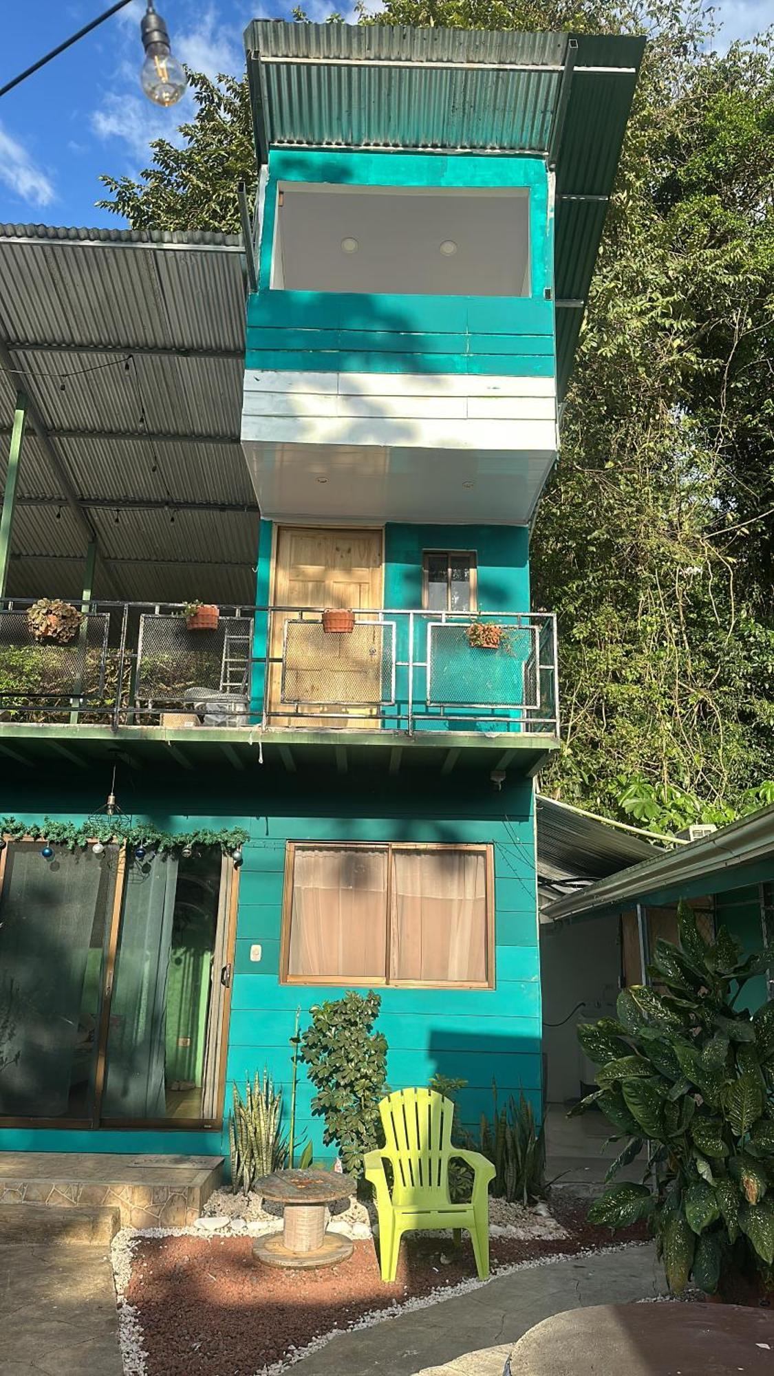 The Jungle Container Bed & Breakfast Кепос Екстериор снимка
